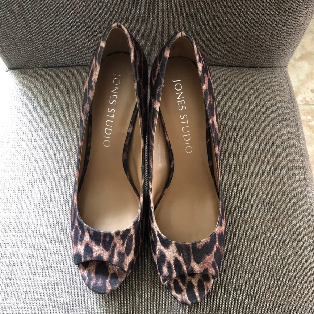 Leopard Ladies Heal Sz 8 1/2 NWT